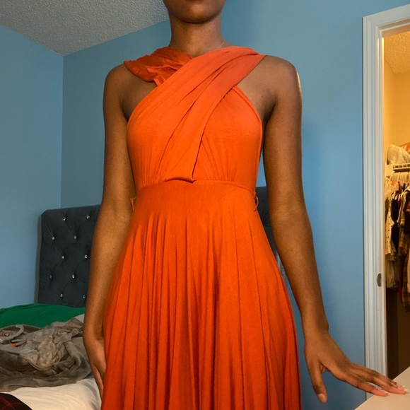 Multiple Arrangements Flowy Dress - Picture 5 of 6